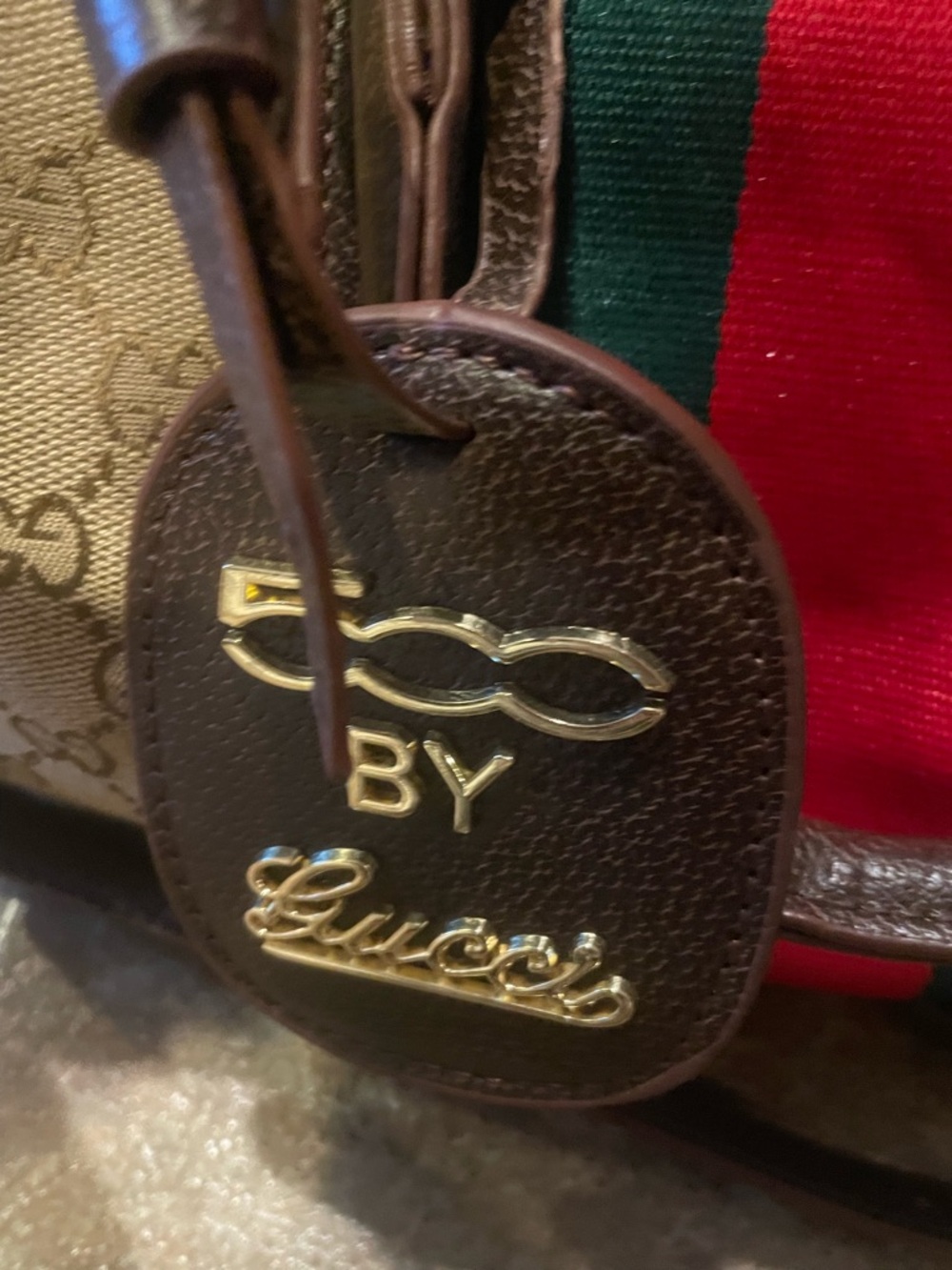 GGee monogram logo duffle bag purse crossbody really nice 😍😍💕 - Picture 3 of 9